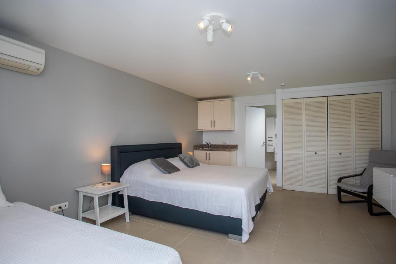 Blue Bay Beach Apartments Екстериор снимка