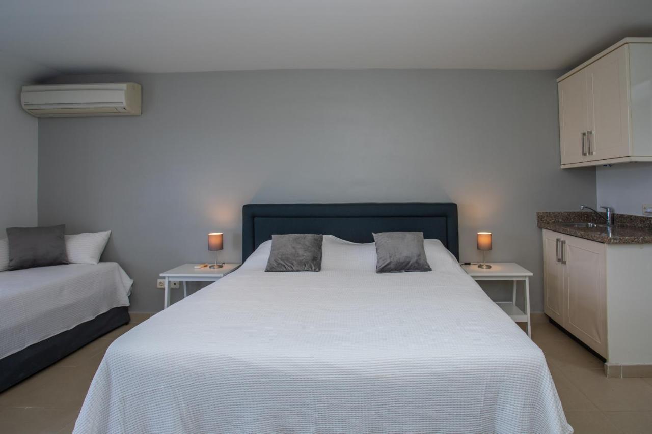 Blue Bay Beach Apartments Екстериор снимка